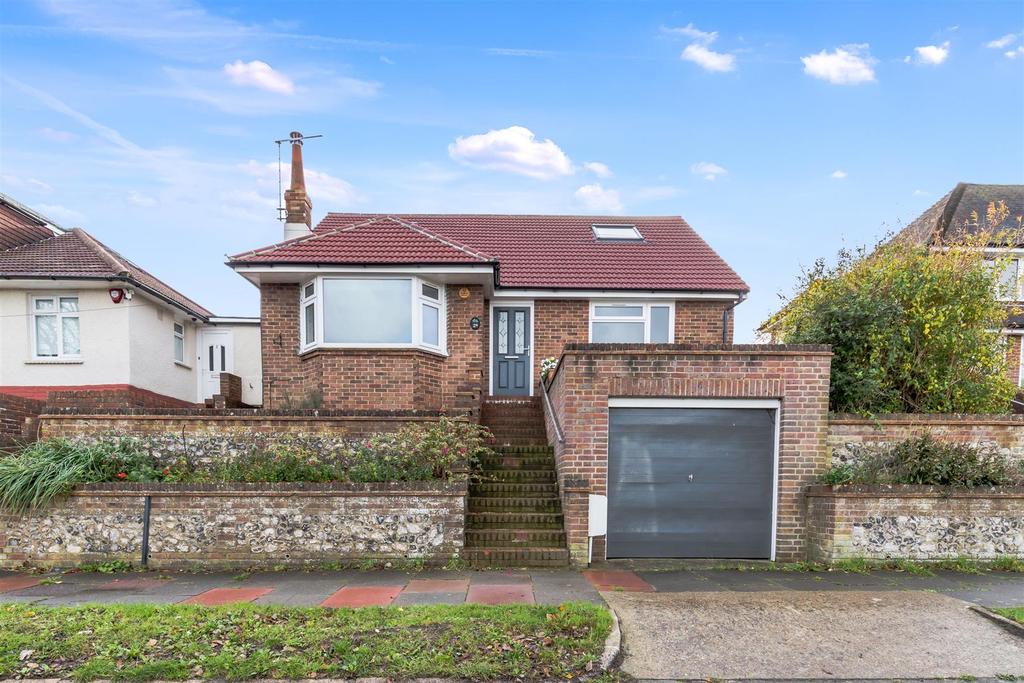 Woodbourne Avenue, Brighton 3 bed detached bungalow £550,000
