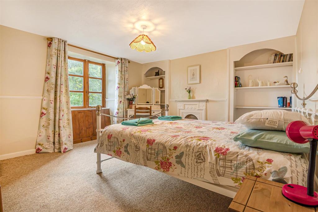 Farmhouse bedroom