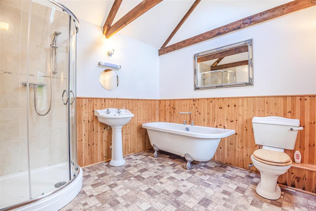 Farmhouse bathroom