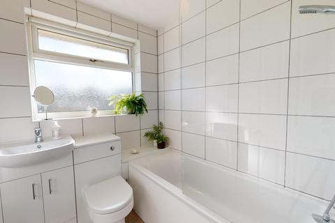 46 Farncombe Way, Whitfield, Dover, CT16 3NT