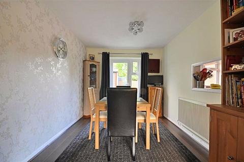 5 Burnsall Close, Worcester, WR4 0BD
