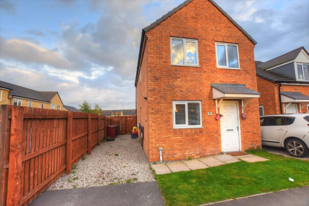 Hillary Grove, Burnley 3 bed semidetached house £105,000