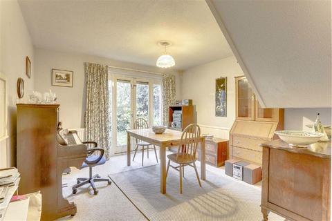 42 Longcross, Pennyland, Milton Keynes, MK15 8AP
