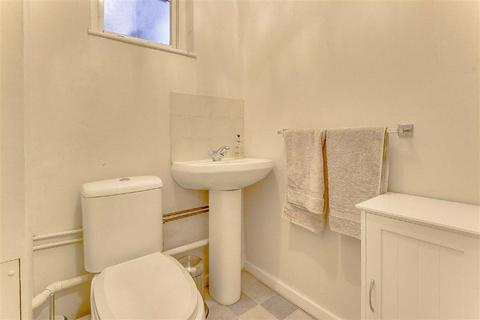 42 Longcross, Pennyland, Milton Keynes, MK15 8AP