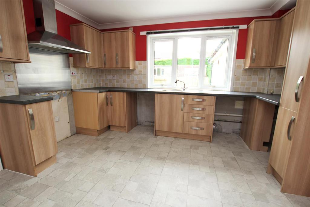 Millbank Place, Uphall, Broxburn 5 bed detached house £315,000