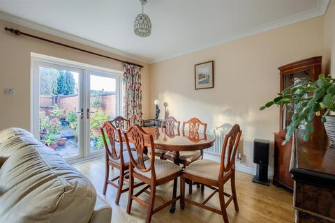2 Dorsington Close, Hatton Park, Warwick, CV35 7TH