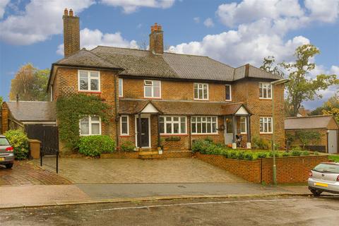 6 Millway, Reigate, RH2 0RH