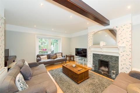 6 Millway, Reigate, RH2 0RH