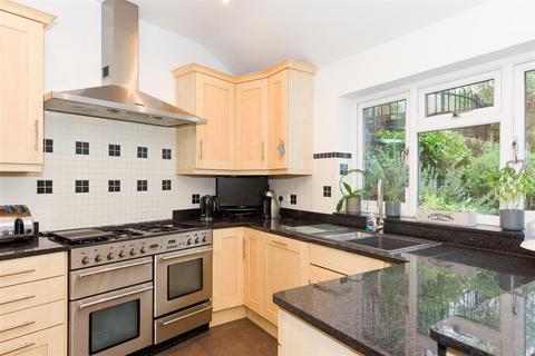 6 Millway, Reigate, RH2 0RH