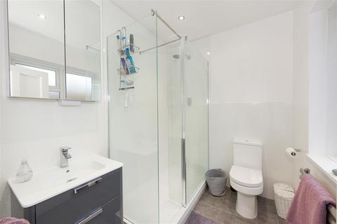 6 Millway, Reigate, RH2 0RH