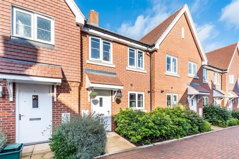 25 Ethel Bailey Close, Epsom, KT19 8NF