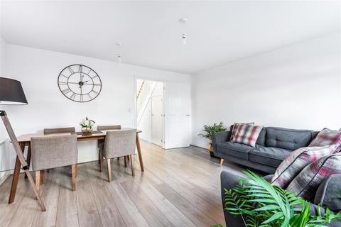 25 Ethel Bailey Close, Epsom, KT19 8NF