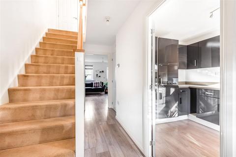 25 Ethel Bailey Close, Epsom, KT19 8NF