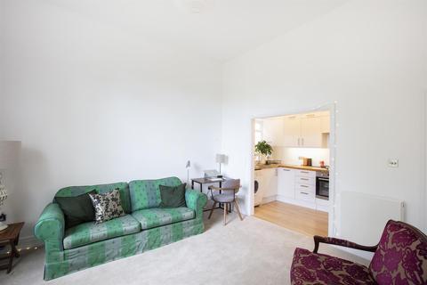 Flat 4, 7 De Crespigny Park, London, SE5 8AB