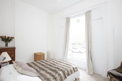 Flat 4, 7 De Crespigny Park, London, SE5 8AB