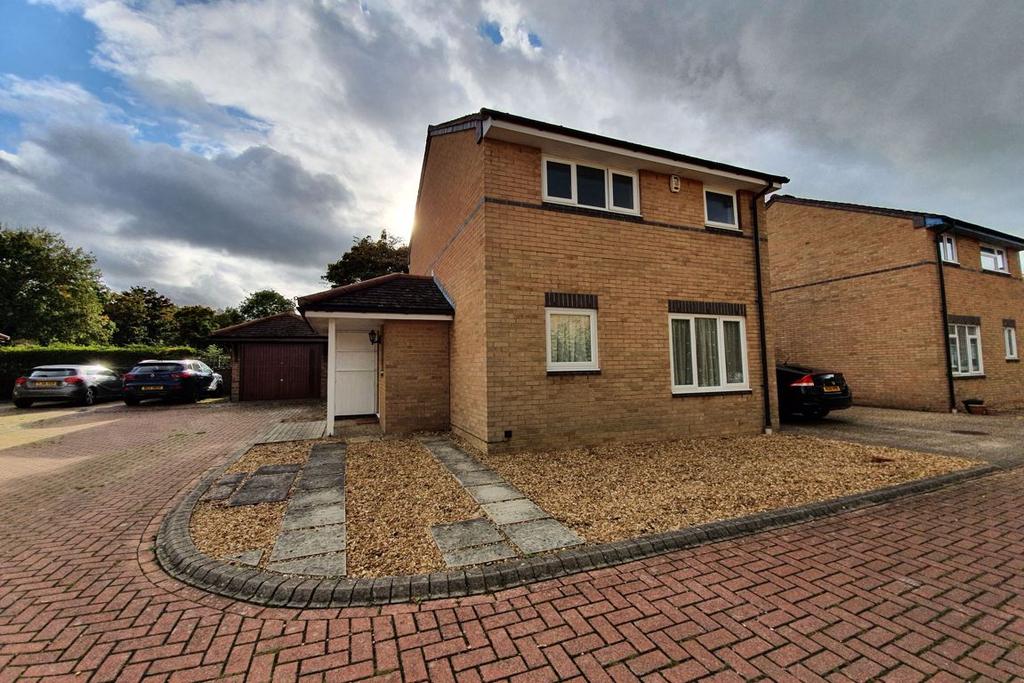 Greenhill Close, Loughton, Milton Keynes, Buckinghamshire 3 bed