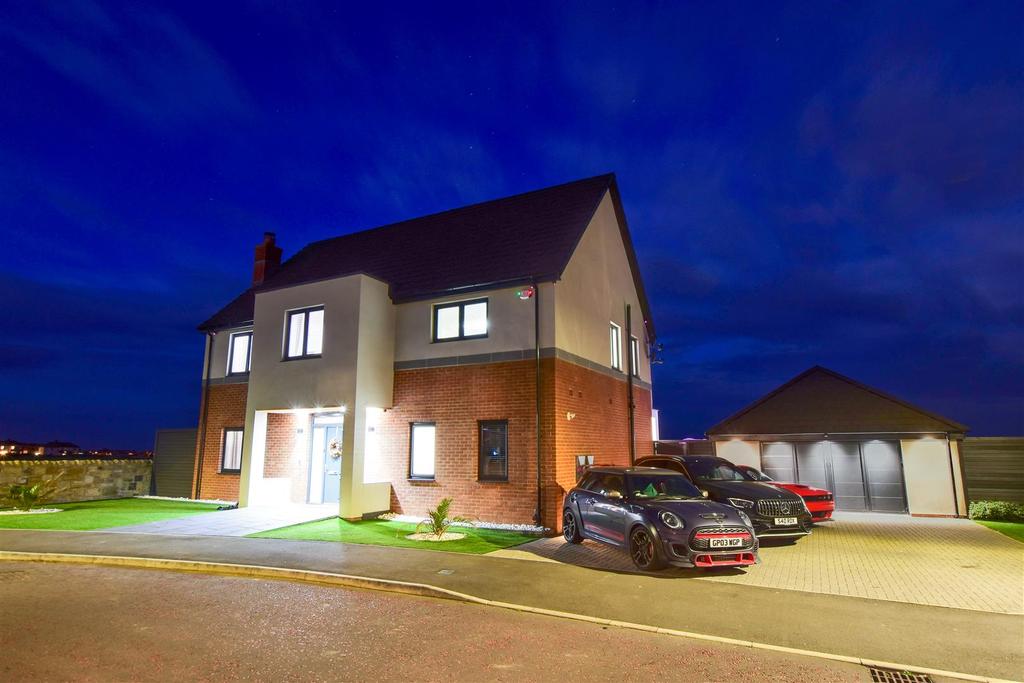 Range View, Whitburn, Sunderland 5 bed detached house £625,000