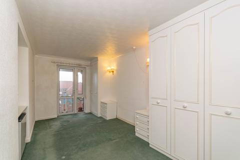 2 bedroom apartment for sale - Poplar Court, Kings Road, Lytham St Annes, FY8