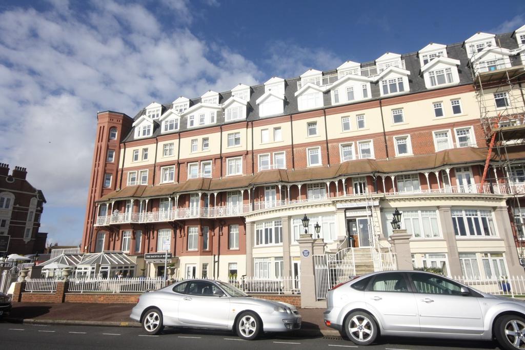 De La Warr Parade, Bexhill, TN40 1 bed retirement property £80,000