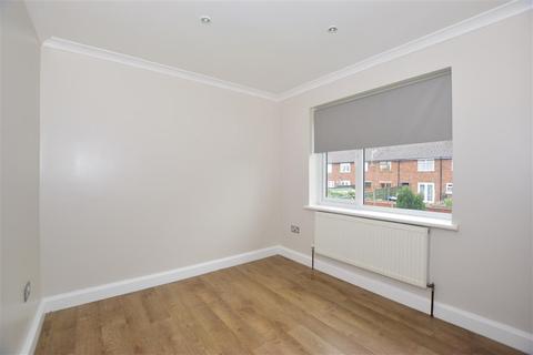 5 Baron Close, Gillingham, ME7 1TH
