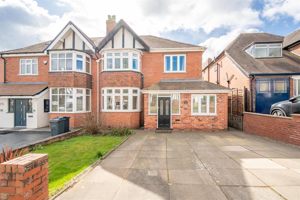 Knightlow Road, Harborne, Birmingham, B17 3 bed semidetached house £