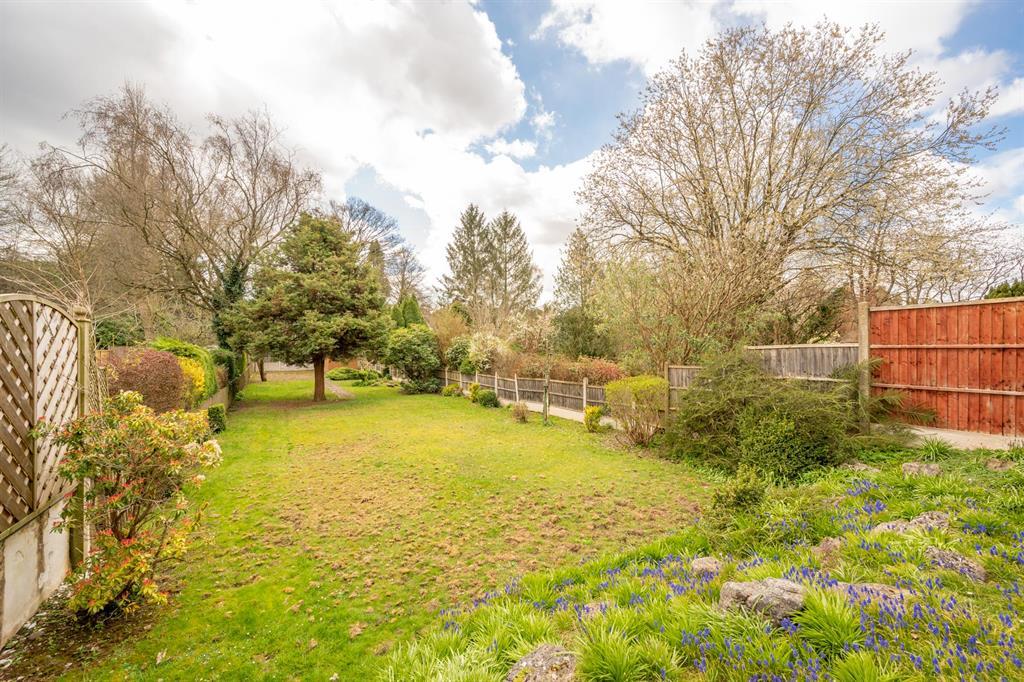 Knightlow Road, Harborne, Birmingham, B17 3 bed semidetached house £