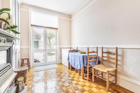 35 Balloch Road, Catford, London, SE6 1SP