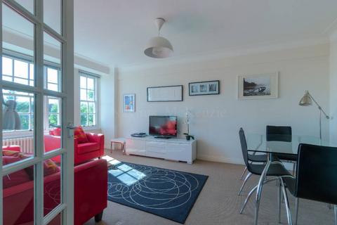 1 bedroom flat for sale, Chalk Farm NW3