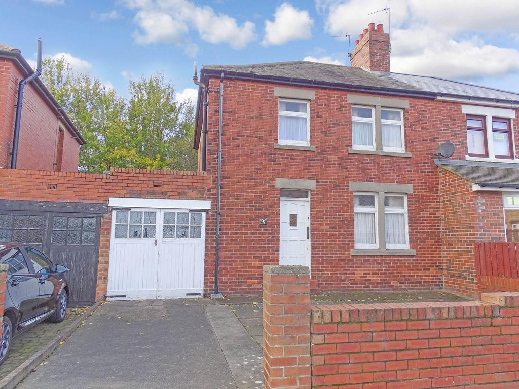 High View, Wallsend, Tyne and Wear... 3 bed semidetached house £115,000