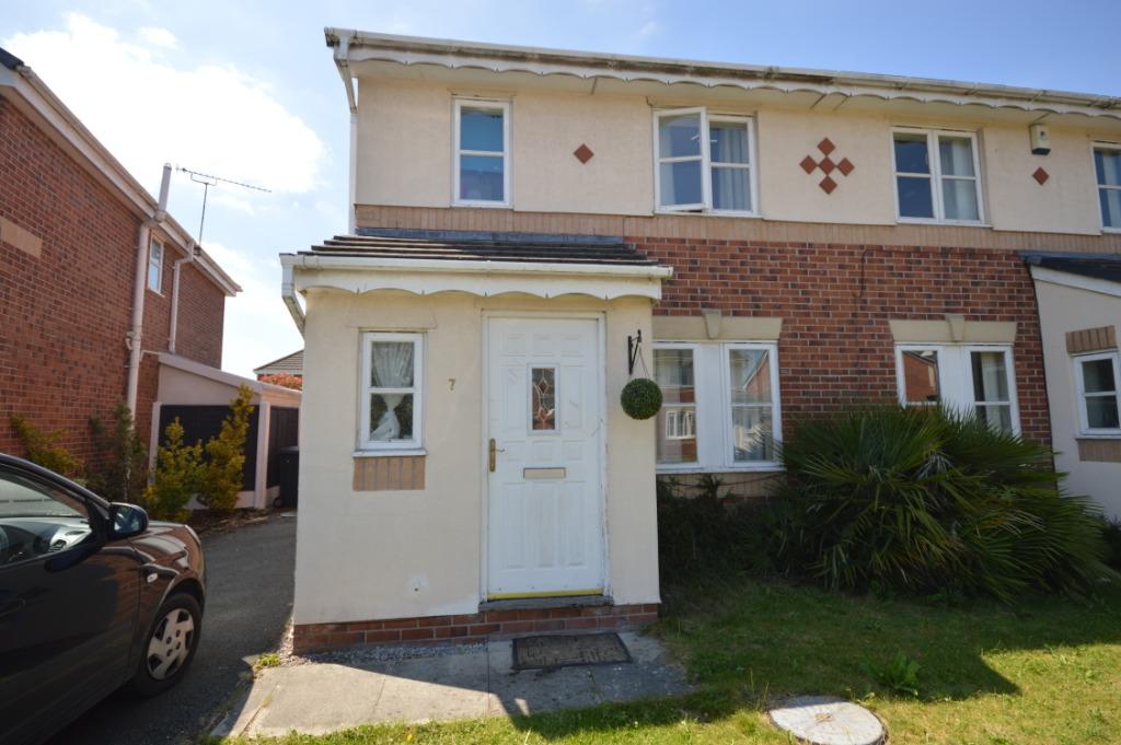 Beltony Drive, Coppenhall, Crewe, CW1 3 bed semidetached house £725