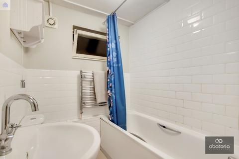 1 Burr Close, London, E1W 1NB