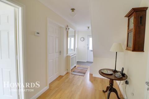 1 Beech Court, Long Stratton, Norwich, NR15 2WY