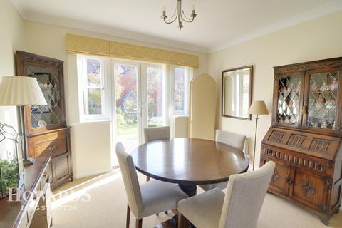 1 Beech Court, Long Stratton, Norwich, NR15 2WY