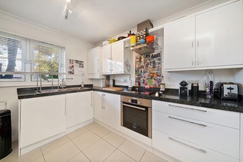 4 Vine Cottages, London, W7 3UG