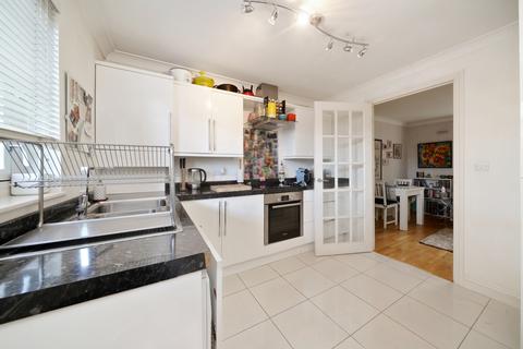 4 Vine Cottages, London, W7 3UG