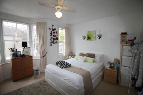 22 Durham Road, London, E16 4NF