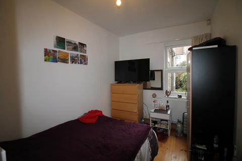 22 Durham Road, London, E16 4NF