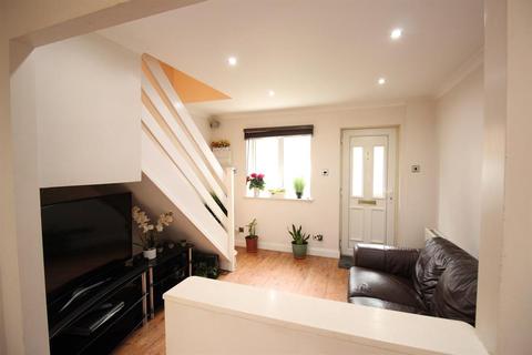 35 Walsham Close, London, SE28 8ND