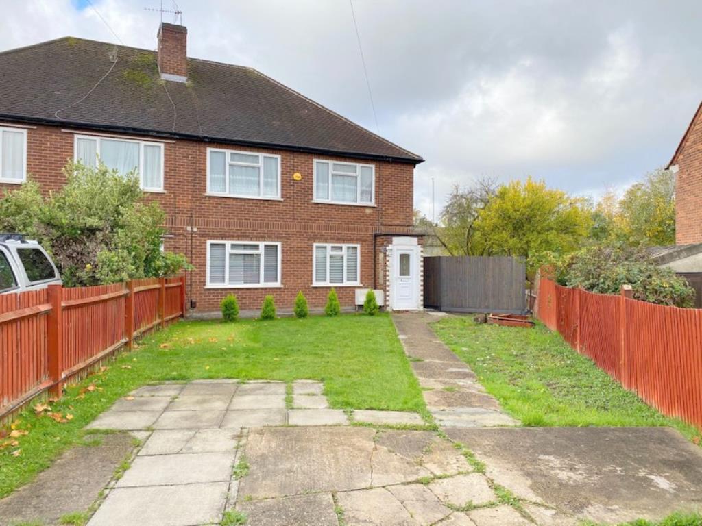 Carmelite Road, Harrow Weald, HA3 2 bed £1,300 pcm (£300 pw)