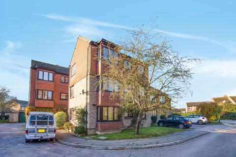 44 Stanford Close, Hampton, TW12 3XZ