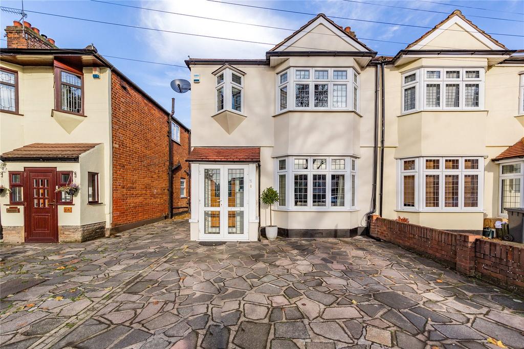 Suttons Avenue, Hornchurch, RM12 4 bed semidetached house £550,000