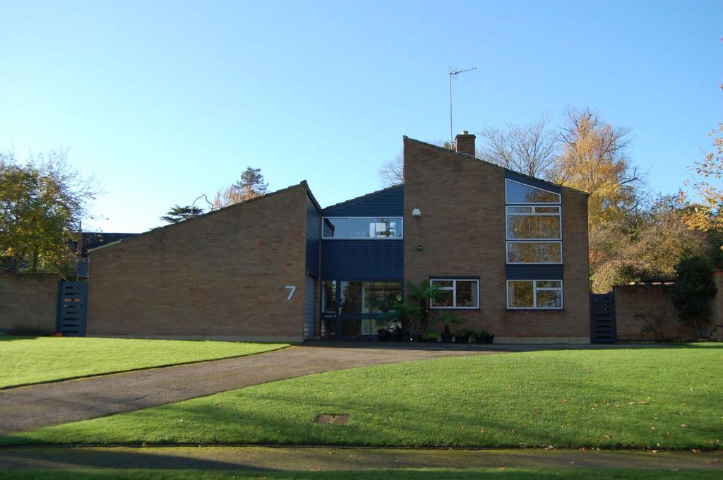 Cedar Hythe, Chapel Brampton... 5 bed detached house £670,000