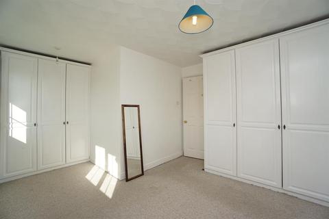 8 Cobnar Gardens, Sheffield, S8 8RQ