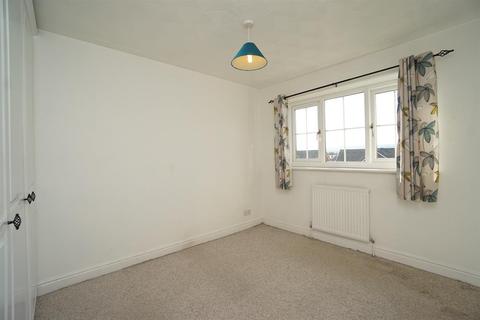 8 Cobnar Gardens, Sheffield, S8 8RQ