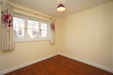 8 Cobnar Gardens, Sheffield, S8 8RQ
