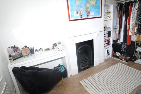 33 Adelaide Road, Gillingham, ME7 4NJ