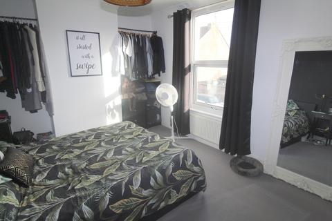 33 Adelaide Road, Gillingham, ME7 4NJ