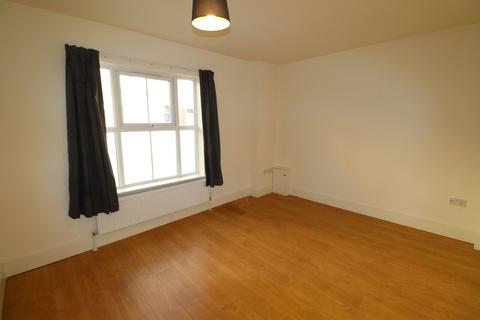 3 bedroom end of terrace house to rent - Northampton NN1