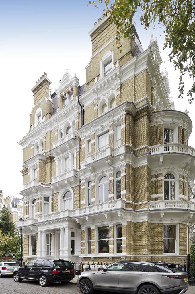 Cornwall Gardens SW7 4 bed apartment for sale £2,750,000