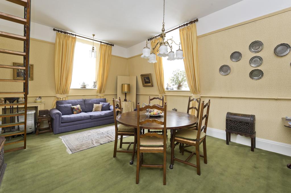Cornwall Gardens SW7 4 bed apartment for sale £2,750,000